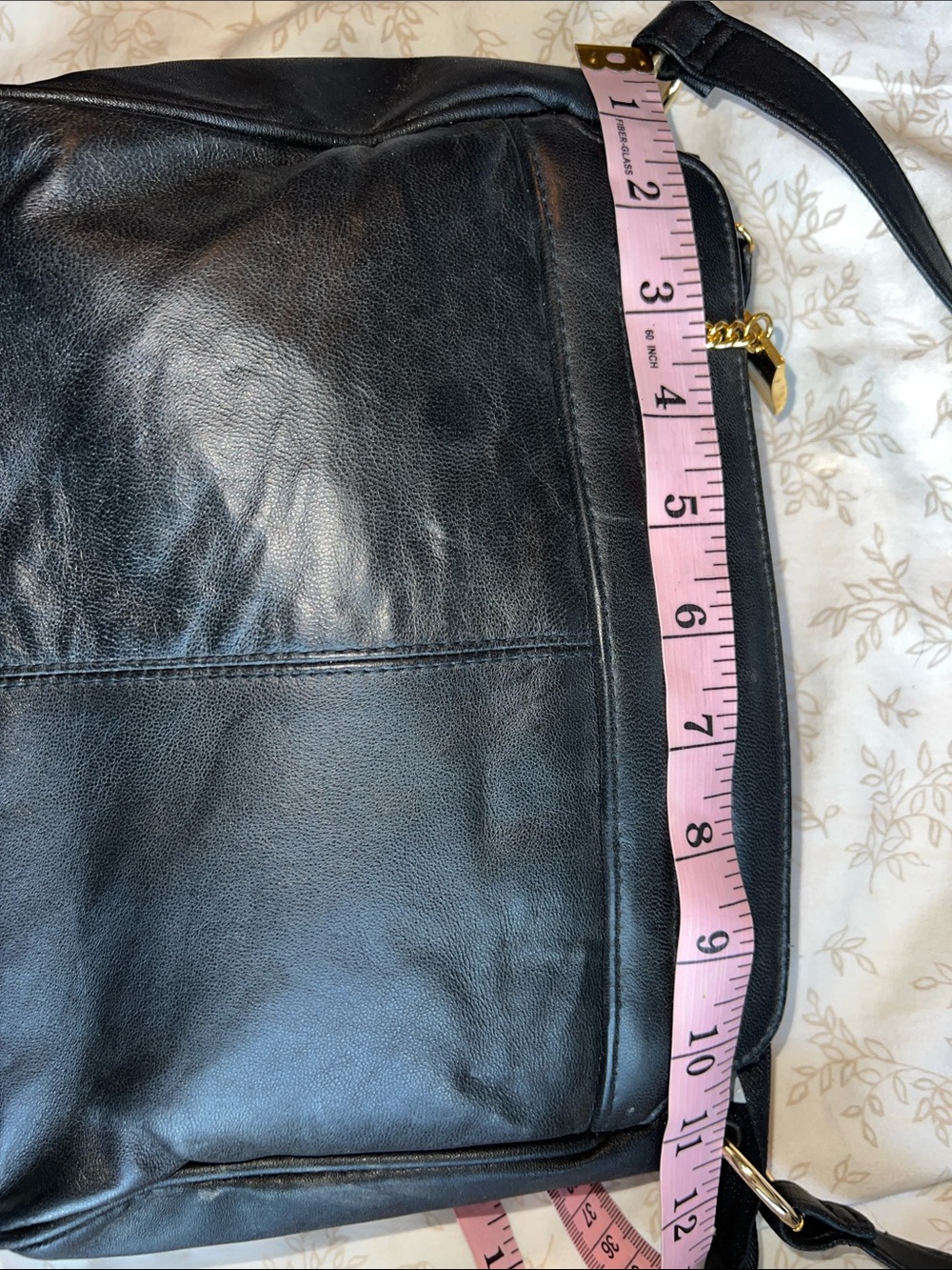 Elegant Black Leather Satchel with Gold Accent - Picture 14 of 16